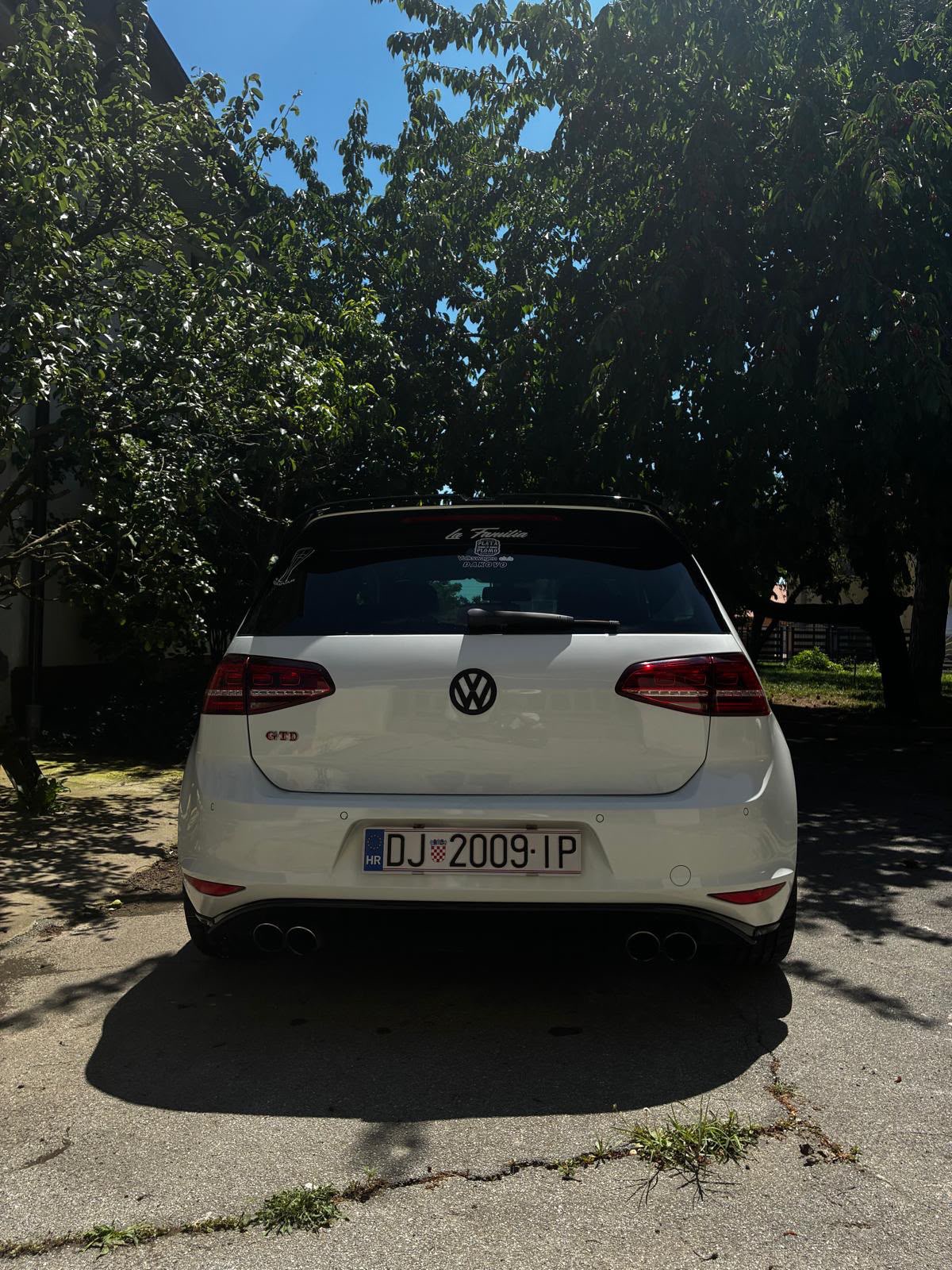 VW Golf GTD — stražnja strana